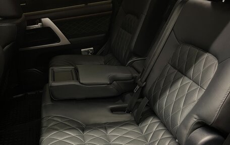 Toyota Land Cruiser 200, 2017 год, 8 300 000 рублей, 25 фотография