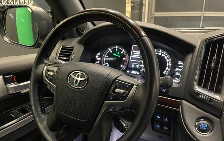 Toyota Land Cruiser 200, 2017 год, 8 300 000 рублей, 29 фотография