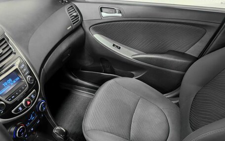 Hyundai Solaris II рестайлинг, 2015 год, 1 050 000 рублей, 12 фотография