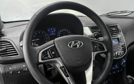 Hyundai Solaris II рестайлинг, 2015 год, 1 050 000 рублей, 11 фотография
