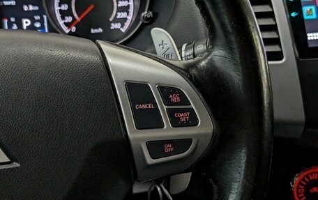 Mitsubishi Outlander III рестайлинг 3, 2011 год, 1 500 000 рублей, 22 фотография