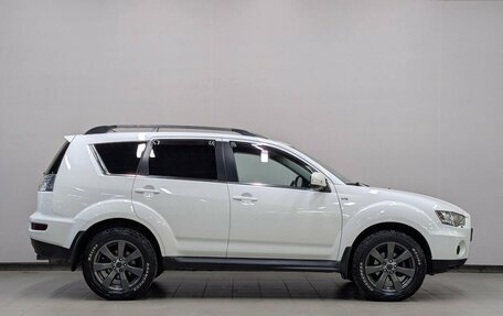 Mitsubishi Outlander III рестайлинг 3, 2011 год, 1 500 000 рублей, 12 фотография