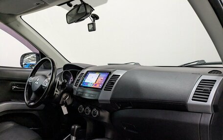 Mitsubishi Outlander III рестайлинг 3, 2011 год, 1 500 000 рублей, 16 фотография