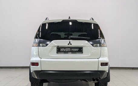Mitsubishi Outlander III рестайлинг 3, 2011 год, 1 500 000 рублей, 28 фотография