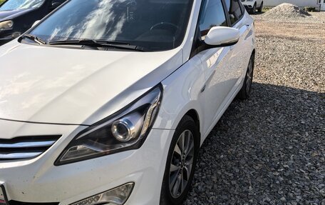 Hyundai Solaris II рестайлинг, 2015 год, 950 000 рублей, 2 фотография