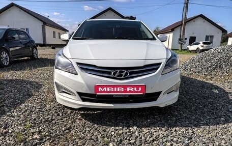 Hyundai Solaris II рестайлинг, 2015 год, 950 000 рублей, 4 фотография
