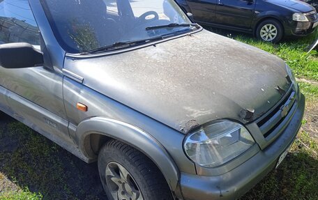 Chevrolet Niva I рестайлинг, 2004 год, 90 000 рублей, 2 фотография