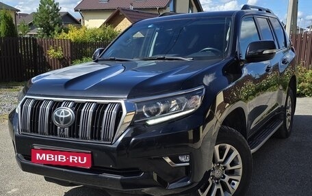 Toyota Land Cruiser Prado 150 рестайлинг 2, 2018 год, 5 100 000 рублей, 13 фотография