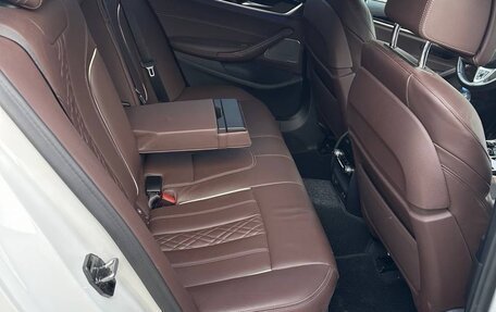 BMW 5 серия, 2021 год, 5 300 000 рублей, 10 фотография