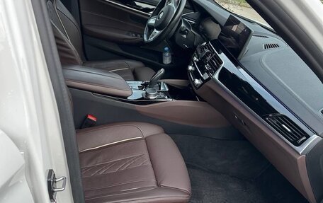 BMW 5 серия, 2021 год, 5 300 000 рублей, 11 фотография