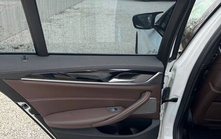 BMW 5 серия, 2021 год, 5 300 000 рублей, 17 фотография