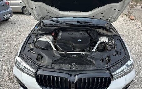 BMW 5 серия, 2021 год, 5 300 000 рублей, 23 фотография