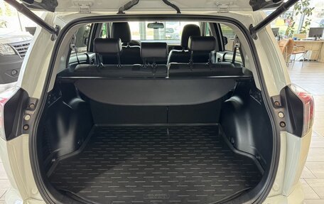 Toyota RAV4, 2016 год, 2 180 000 рублей, 13 фотография