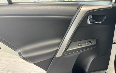 Toyota RAV4, 2016 год, 2 180 000 рублей, 40 фотография