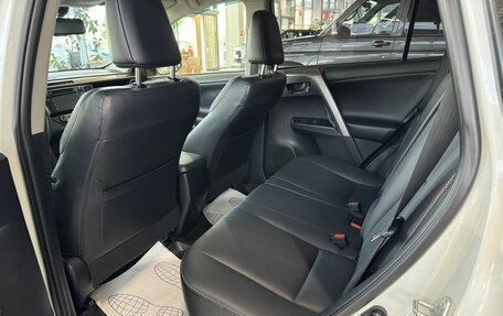Toyota RAV4, 2016 год, 2 180 000 рублей, 39 фотография