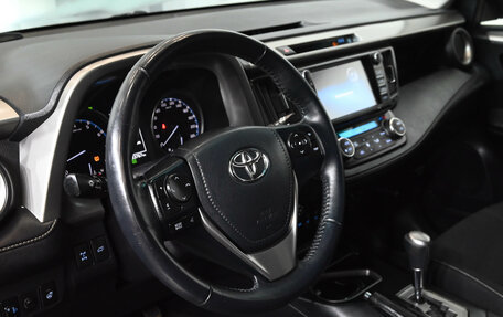 Toyota RAV4, 2017 год, 2 480 000 рублей, 18 фотография