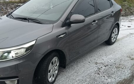 KIA Rio III рестайлинг, 2015 год, 699 000 рублей, 1 фотография