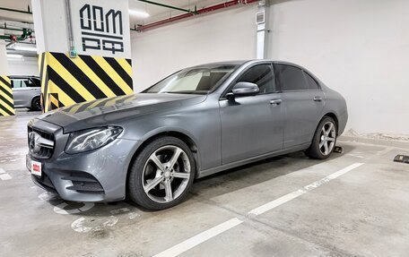 Mercedes-Benz E-Класс, 2018 год, 2 500 000 рублей, 2 фотография