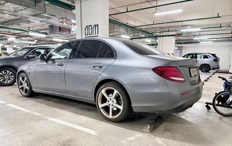 Mercedes-Benz E-Класс, 2018 год, 2 500 000 рублей, 6 фотография