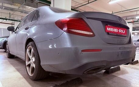 Mercedes-Benz E-Класс, 2018 год, 2 500 000 рублей, 5 фотография