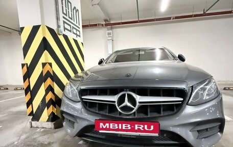 Mercedes-Benz E-Класс, 2018 год, 2 500 000 рублей, 4 фотография