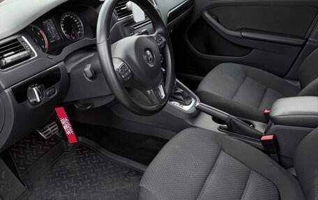 Volkswagen Jetta VI, 2013 год, 1 000 000 рублей, 7 фотография