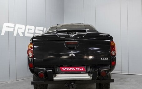 Mitsubishi L200 IV рестайлинг, 2012 год, 990 000 рублей, 4 фотография