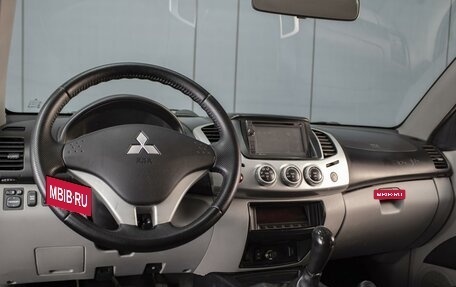 Mitsubishi L200 IV рестайлинг, 2012 год, 990 000 рублей, 5 фотография