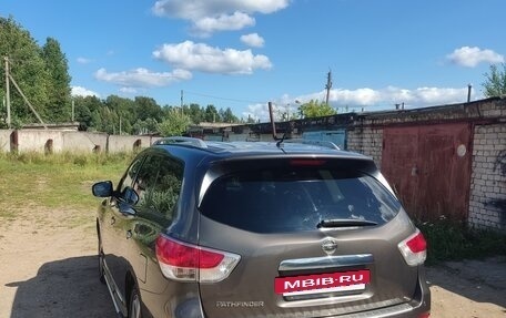 Nissan Pathfinder, 2015 год, 2 200 000 рублей, 2 фотография