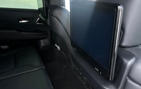 Toyota Land Cruiser, 2022 год, 10 900 000 рублей, 7 фотография