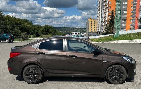 Hyundai Solaris II рестайлинг, 2015 год, 1 030 000 рублей, 5 фотография