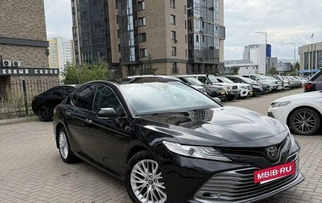 Toyota Camry, 2018 год, 2 550 000 рублей, 3 фотография