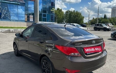 Hyundai Solaris II рестайлинг, 2015 год, 1 030 000 рублей, 7 фотография