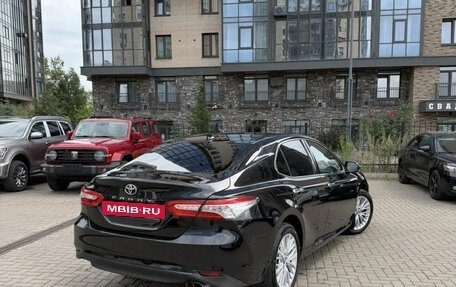 Toyota Camry, 2018 год, 2 550 000 рублей, 4 фотография