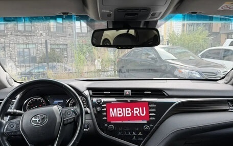 Toyota Camry, 2018 год, 2 550 000 рублей, 8 фотография