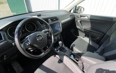 Volkswagen Tiguan II, 2019 год, 2 150 000 рублей, 5 фотография