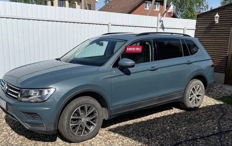 Volkswagen Tiguan II, 2019 год, 2 150 000 рублей, 4 фотография