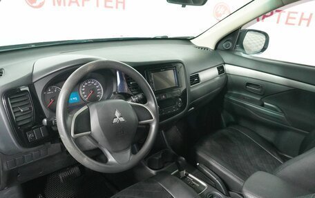 Mitsubishi Outlander III рестайлинг 3, 2012 год, 1 275 000 рублей, 9 фотография