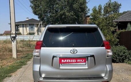 Toyota Land Cruiser Prado 150 рестайлинг 2, 2011 год, 3 350 000 рублей, 6 фотография