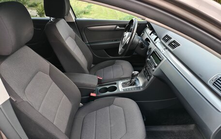 Volkswagen Passat B7, 2011 год, 1 050 000 рублей, 18 фотография