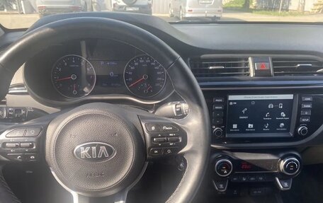 KIA Rio IV, 2018 год, 1 200 000 рублей, 8 фотография