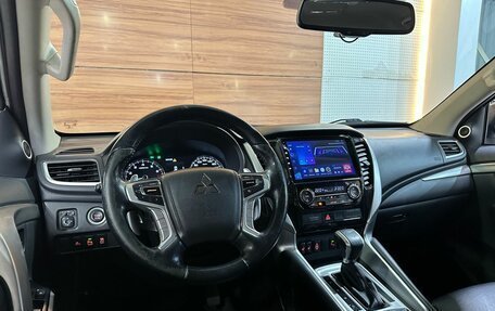 Mitsubishi Pajero Sport III рестайлинг, 2019 год, 3 290 000 рублей, 7 фотография