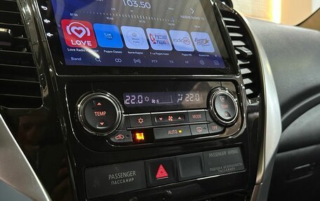 Mitsubishi Pajero Sport III рестайлинг, 2019 год, 3 290 000 рублей, 14 фотография