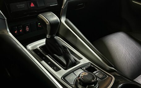 Mitsubishi Pajero Sport III рестайлинг, 2019 год, 3 290 000 рублей, 16 фотография