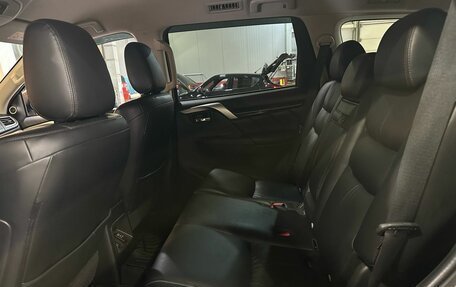 Mitsubishi Pajero Sport III рестайлинг, 2019 год, 3 290 000 рублей, 20 фотография