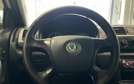 Skoda Fabia II, 2009 год, 300 000 рублей, 14 фотография