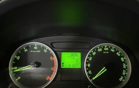 Skoda Fabia II, 2009 год, 300 000 рублей, 15 фотография