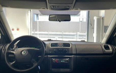 Skoda Fabia II, 2009 год, 300 000 рублей, 11 фотография