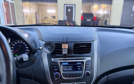 Hyundai Solaris II рестайлинг, 2014 год, 550 000 рублей, 11 фотография