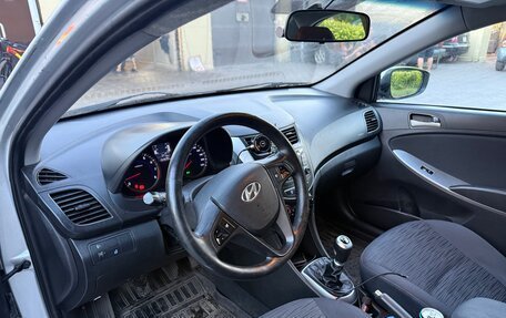 Hyundai Solaris II рестайлинг, 2014 год, 550 000 рублей, 12 фотография